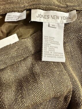 Vintage Jones New York wool blend dress slacks.